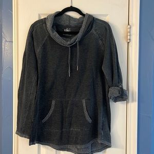 Like new tunic style sweatshirt with roll ups sleeves